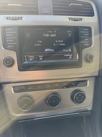 1259290-26 Volkswagen Golf Variant 1.6 TDI BlueMotion Manual, 110hp, 2014