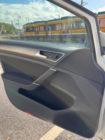 1259290-29 Volkswagen Golf Variant 1.6 TDI BlueMotion Manual, 110hp, 2014