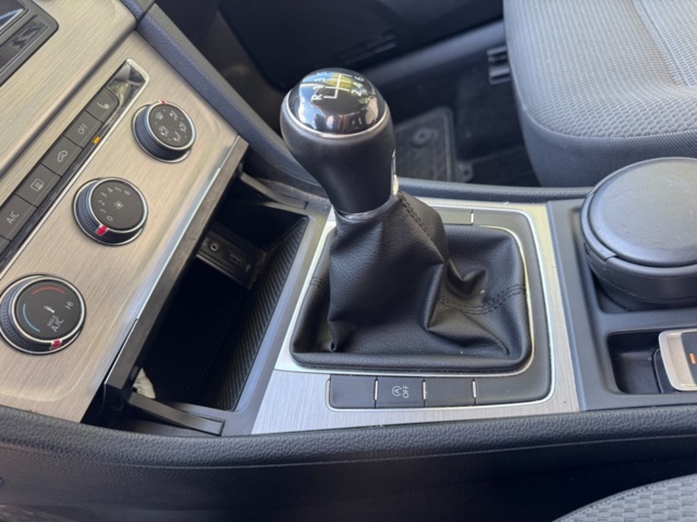 1259290-32 Volkswagen Golf Variant 1.6 TDI BlueMotion Manual, 110hp, 2014