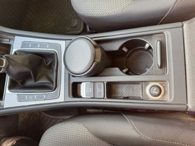 1259290-33 Volkswagen Golf Variant 1.6 TDI BlueMotion Manual, 110hp, 2014