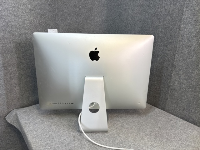 1239896-5 iMac 27" Retina (2012), 3.4 GHz i7, 32 GB RAM, 1.12 TB Fusion Drive