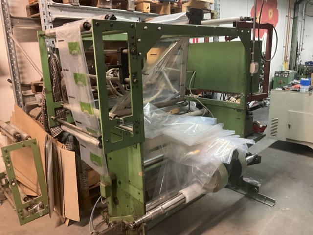 1206587-4 SLITTER Roller cutter with folding stand