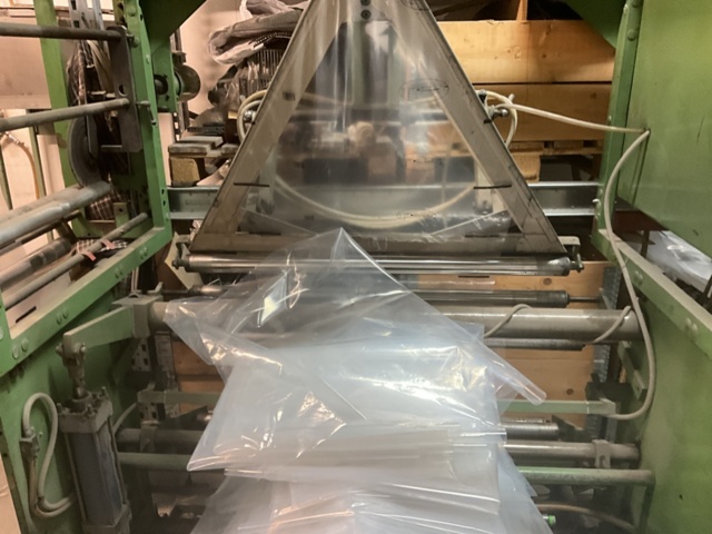 1206587-5 SLITTER Roller cutter with folding stand