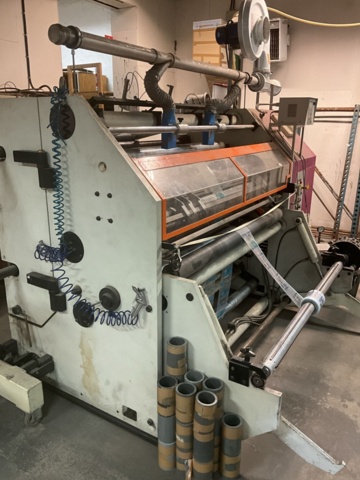 1206587-9 SLITTER Roller cutter with folding stand