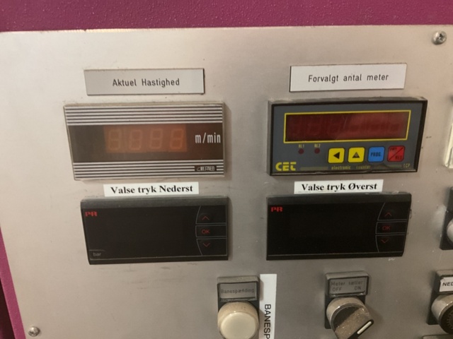 1206587-14 SLITTER Roller cutter with folding stand