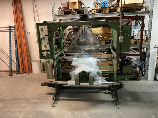 1206587-24 SLITTER Roller cutter with folding stand