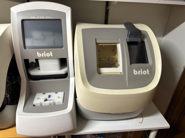 1260006-1 Briot Alta NX and Alta XL, glass grinding machines, for opticians