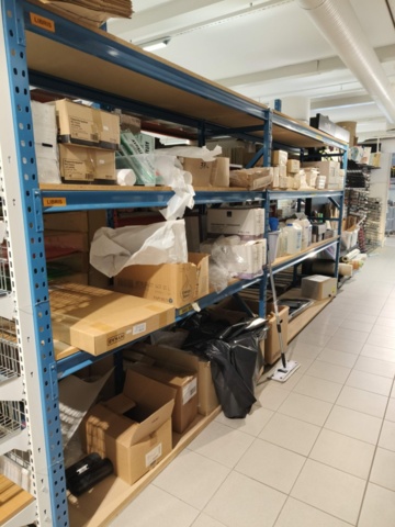 1237026-1 Kassaskrin, städartiklar och påsar