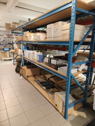 1237026-2 Kassaskrin, städartiklar och påsar