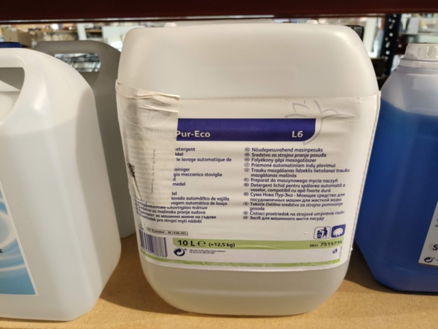 1237026-10 Kassaskrin, städartiklar och påsar