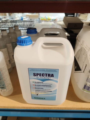 1237026-11 Kassaskrin, städartiklar och påsar