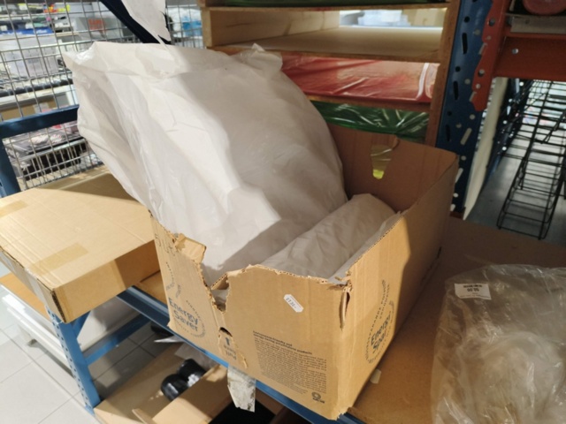 1237026-20 Kassaskrin, städartiklar och påsar