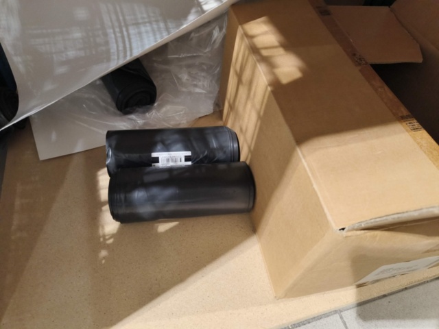 1237026-24 Kassaskrin, städartiklar och påsar