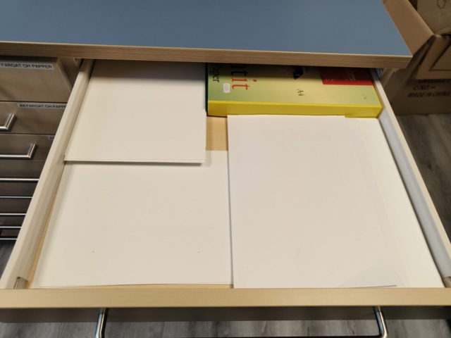 1237053-4 Boxed boxes with contents 2 pcs