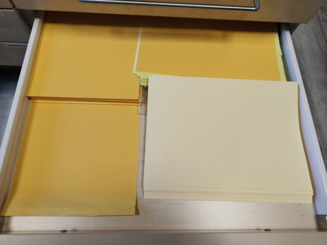 1237053-10 Boxed boxes with contents 2 pcs