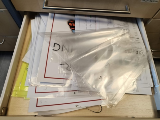 1237053-16 Boxed boxes with contents 2 pcs