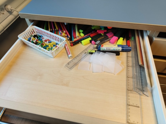 1237053-25 Boxed boxes with contents 2 pcs