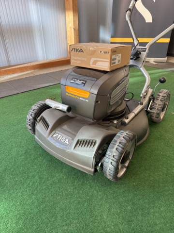 1239911-2 Stiga Multiclip Pro 950 SX AE Battery Powered Lawnmower with Multiclip function