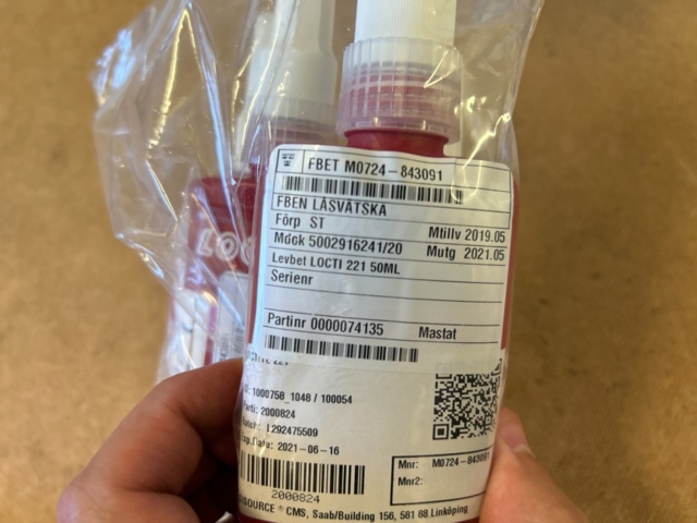 1237420-3 Loctite and car paint