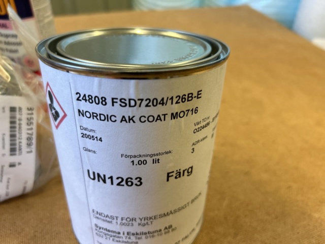 1237420-5 Loctite and car paint