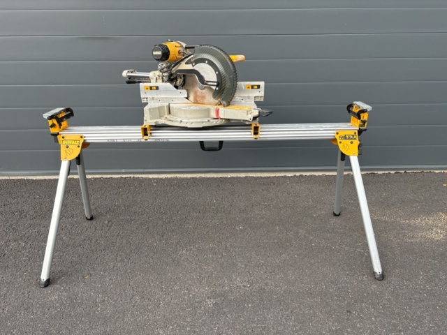 1135559-1 DeWalt DWS780 miter saw