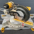 1135559-2 DeWalt DWS780 miter saw
