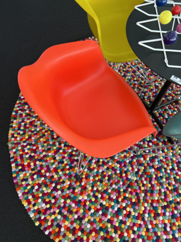 1250509-3 Table and 4 chairs Eames/Vitra - "DAR", carpet HAY