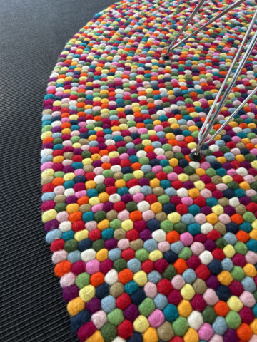 1250509-8 Table and 4 chairs Eames/Vitra - "DAR", carpet HAY