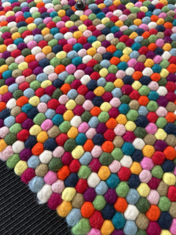 1250509-9 Table and 4 chairs Eames/Vitra - "DAR", carpet HAY