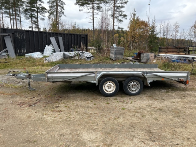 1237590-2 Biltransportsläp biltrailer  TIKI-TREILER 2000kg -2008