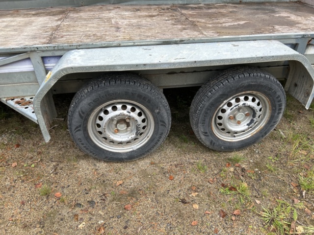 1237590-7 Biltransportsläp biltrailer  TIKI-TREILER 2000kg -2008