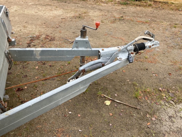 1237590-8 Biltransportsläp biltrailer  TIKI-TREILER 2000kg -2008