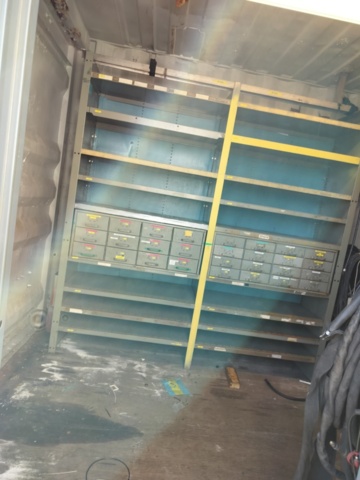 1135243-13 Container 20 fot med el och belysning