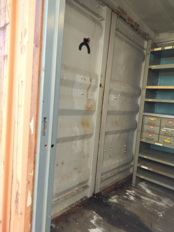 1135243-14 Container 20 fot med el och belysning