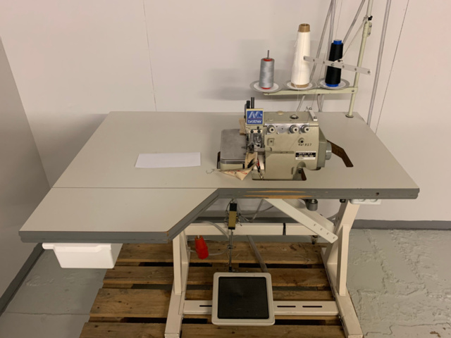 1261903-5 Sewing machine Brother EF4-N11