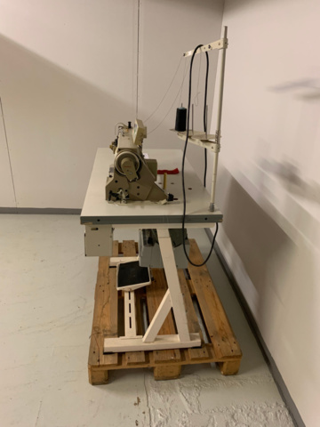 1261904-3 Sewing machine Sunstar KM-750-7