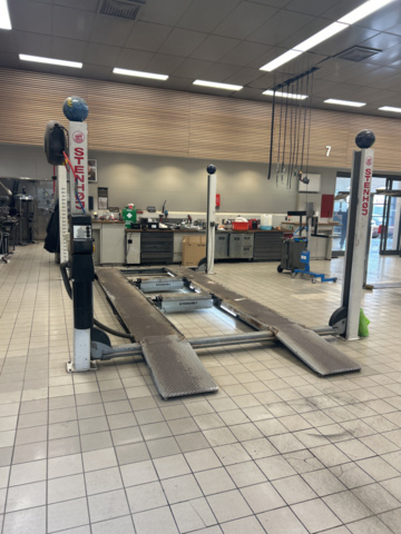 1235397-1 4-pelarlyft 4000 kg med frihjulslyft - Stenhöj 005300 430A -2006