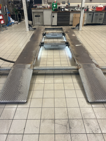 1235397-3 4-pelarlyft 4000 kg med frihjulslyft - Stenhöj 005300 430A -2006