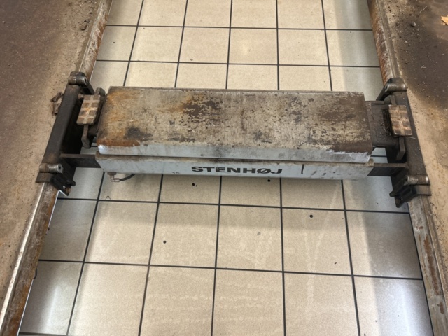 1235397-6 4-pelarlyft 4000 kg med frihjulslyft - Stenhöj 005300 430A -2006