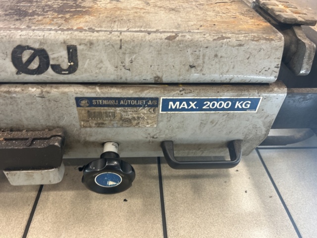 1235397-8 4-pelarlyft 4000 kg med frihjulslyft - Stenhöj 005300 430A -2006