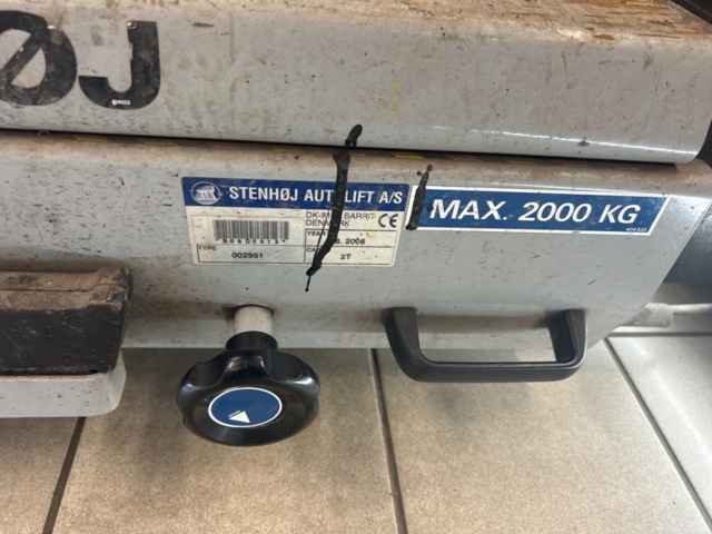 1235397-10 4-pelarlyft 4000 kg med frihjulslyft - Stenhöj 005300 430A -2006