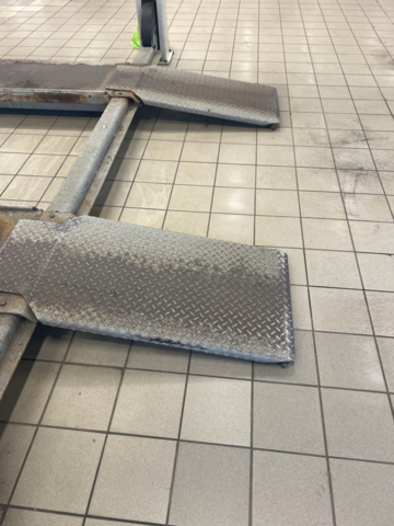 1235397-19 4-pelarlyft 4000 kg med frihjulslyft - Stenhöj 005300 430A -2006