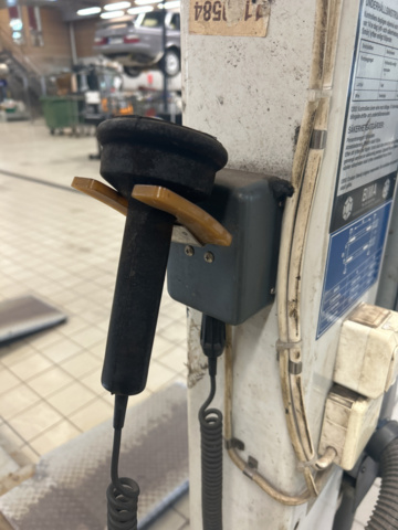 1235397-25 4-pelarlyft 4000 kg med frihjulslyft - Stenhöj 005300 430A -2006