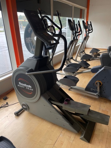 1223575-1 Crosstrainer Reebok Body Peak