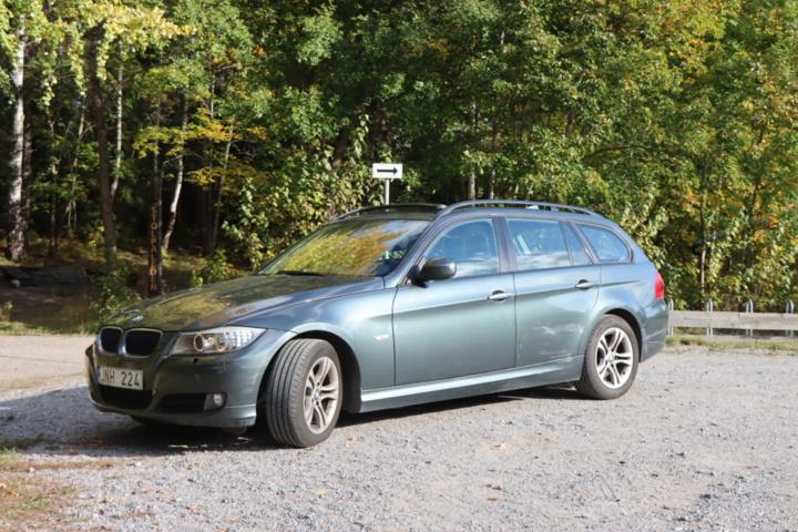 1262736-1 BMW 320d Touring 2009