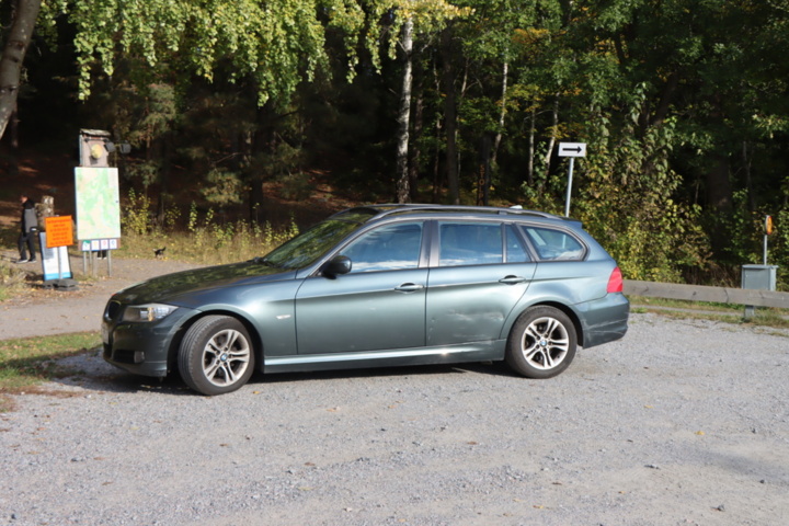 1262736-7 BMW 320d Touring 2009