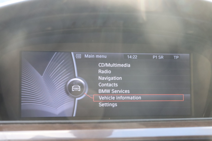 1262736-45 BMW 320d Touring 2009