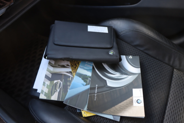 1262736-46 BMW 320d Touring 2009