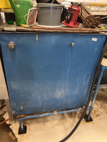 1243275-6 Laundry equipment dry cleaning