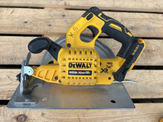 1135598-5 DeWalt tool kit 18V